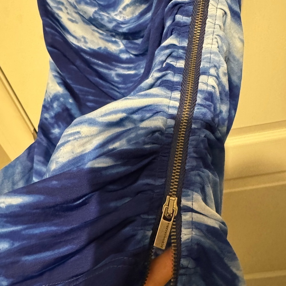 BCBG MaxAzria bodycon dress - Picture 4 of 5